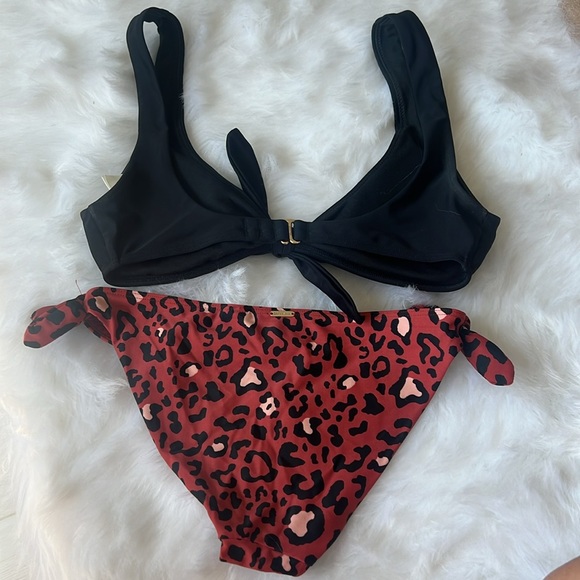 Hollister bikini size xs great condition - Picture 2 of 4